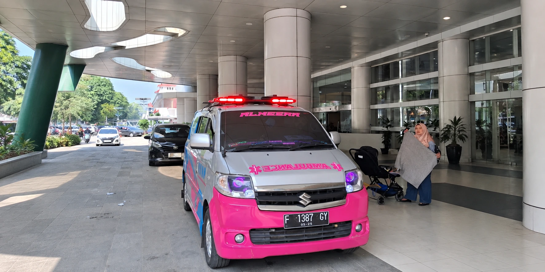 Interior ambulans Prime Rescue yang bersih, steril dan nyaman